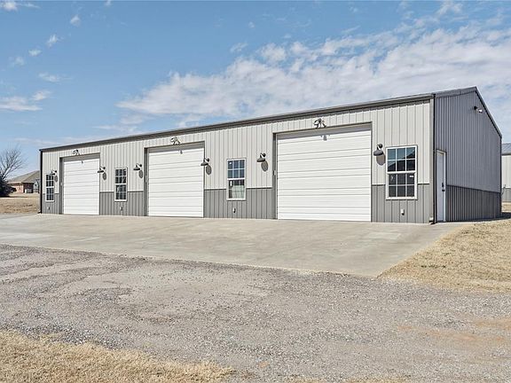 3rd image of 26 Orville Rd