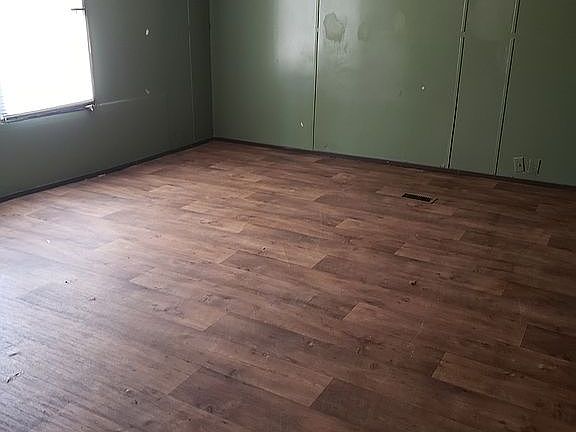 3rd image of 159 Brown Rd