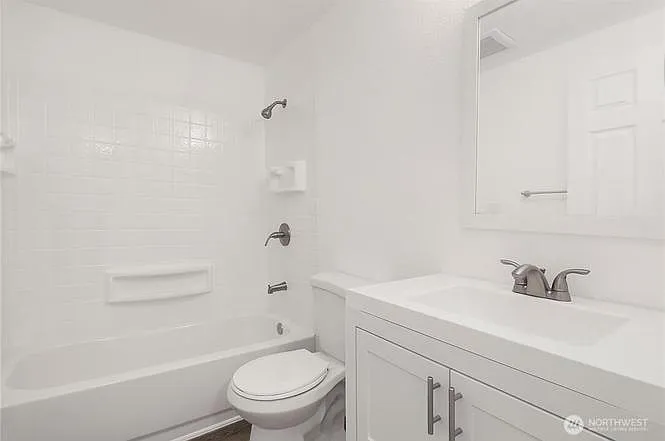 820 75th St E #D — Photo 8