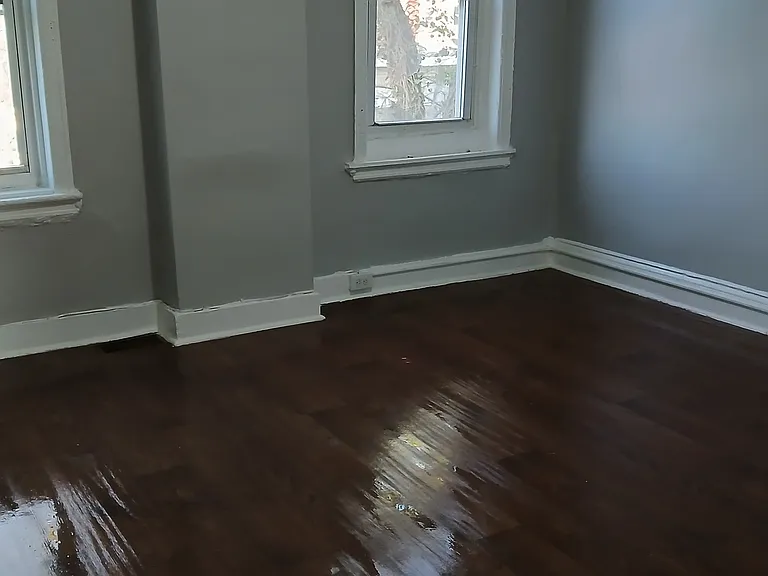 30 Asbury St — Photo 2