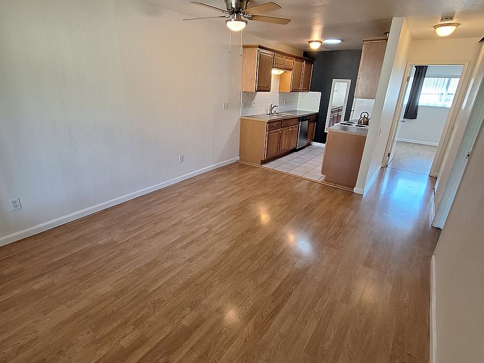 1st image of 4424 Illinois St #B