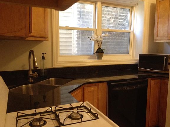 5th image of 3157 S Emerald Ave APT 1