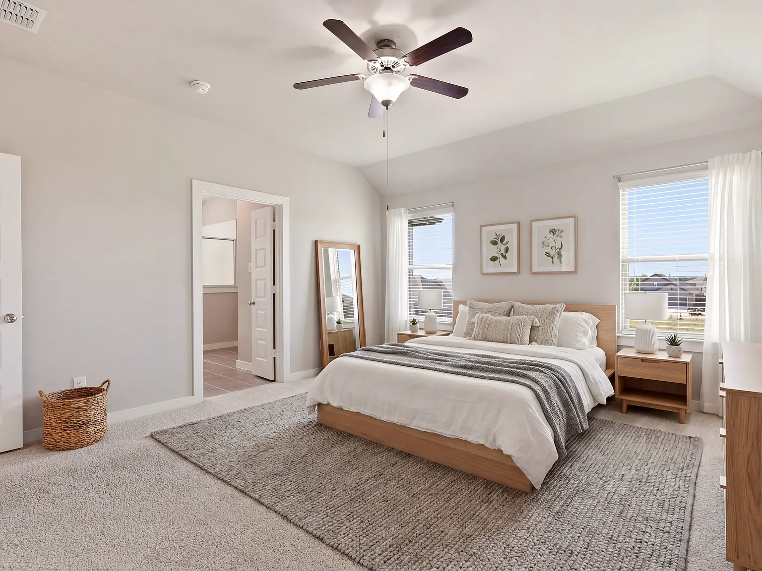 4 bed, 2182 sqft, $2,400 — Photo 4