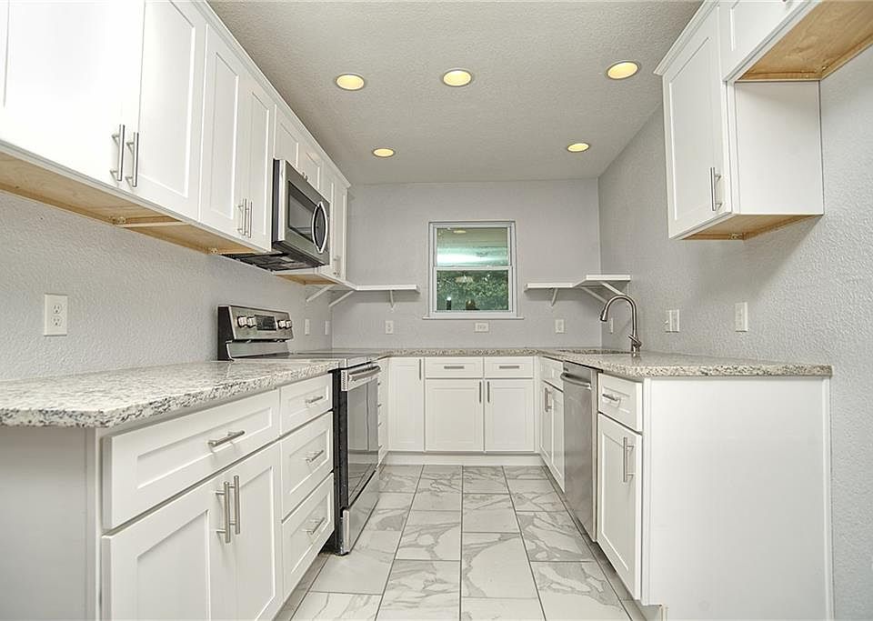 1st image of 3455 Pebbleshores Dr