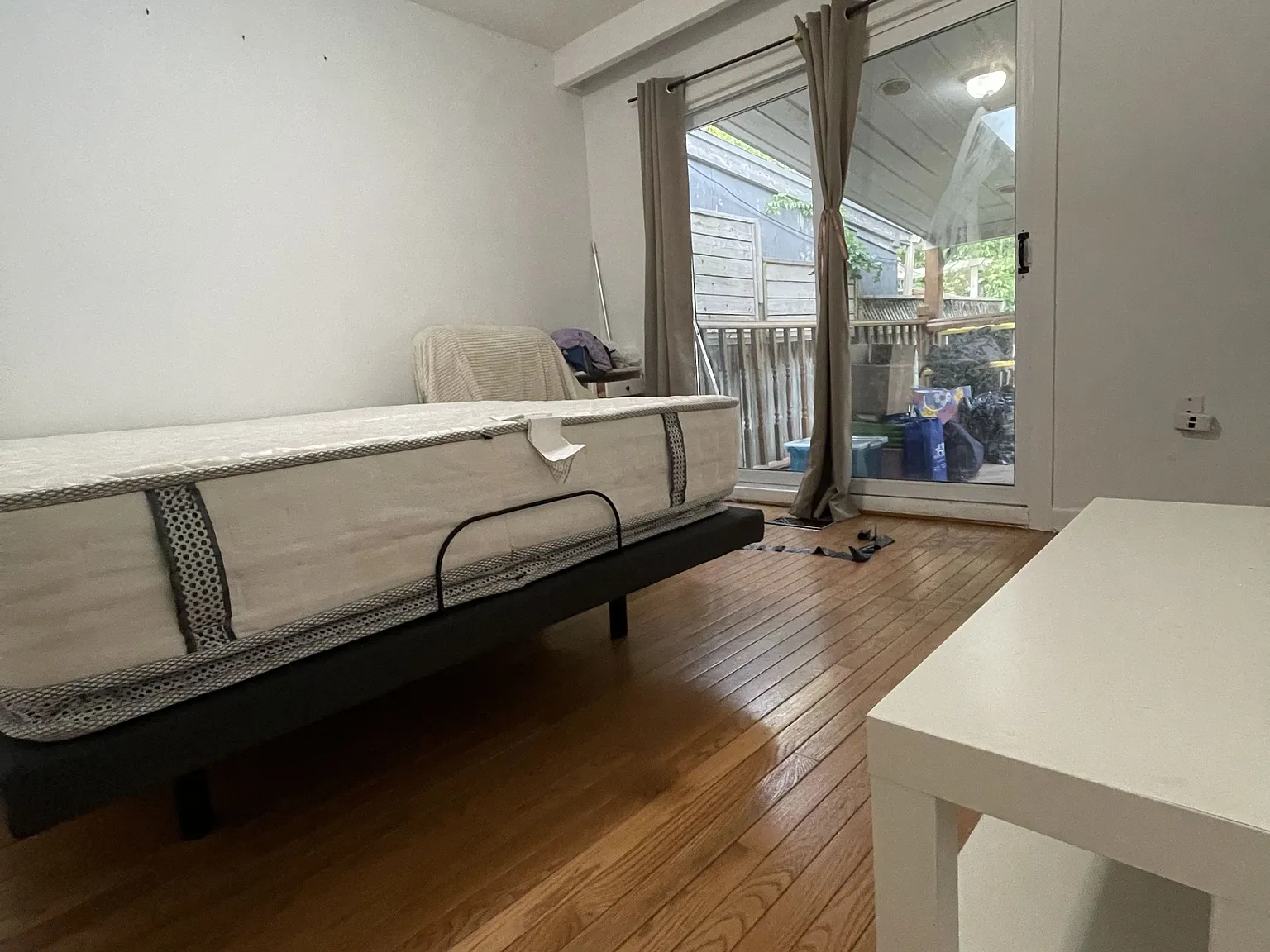 3 bed, $2,500 — Photo 1
