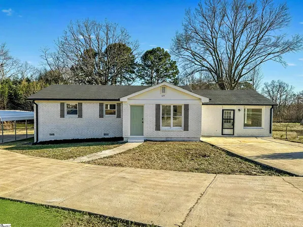 129 Colonial Dr, Chesnee, SC 29323