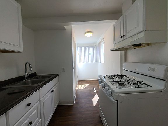 4th image of 610-612 E 8th St #612-D2
