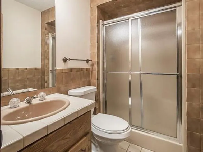 Upstairs Bathroom