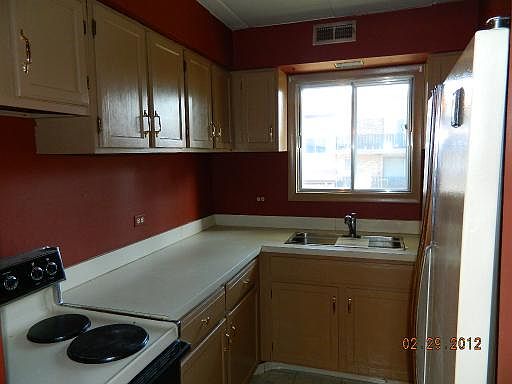 4th image of 14013 James Dr APT 508