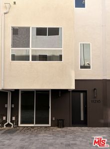 11216 W Lyon Ln #13, North Hollywood, CA, 91606