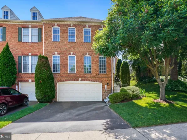 120 Summer Walk Dr, Gaithersburg, MD 20878