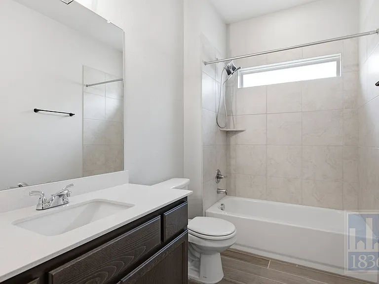 171 Catalina Dr — Photo 16