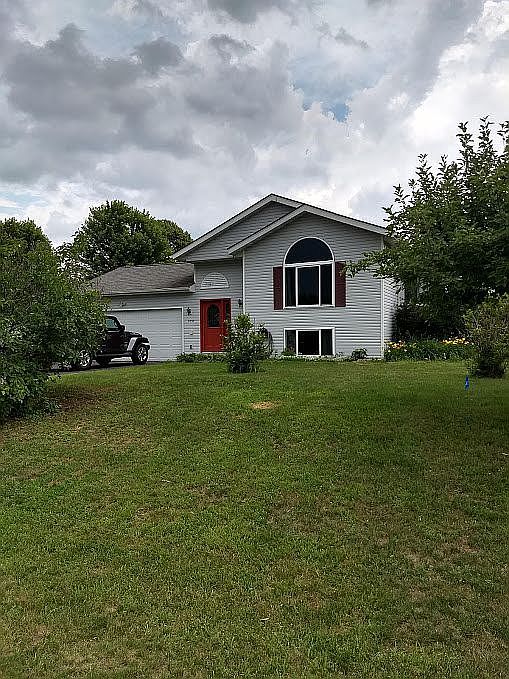 1st image of 9957 Sandhill Dr