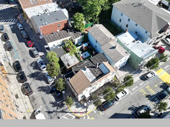 800-804 West Street image 1 of 4