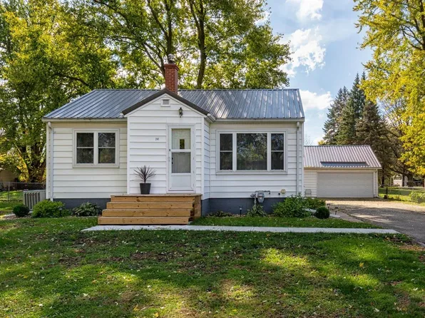241 Carrington Ave, Waterloo, IA 50701