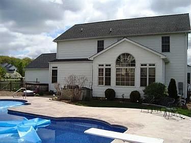 2nd image of 3 Carriage Ln