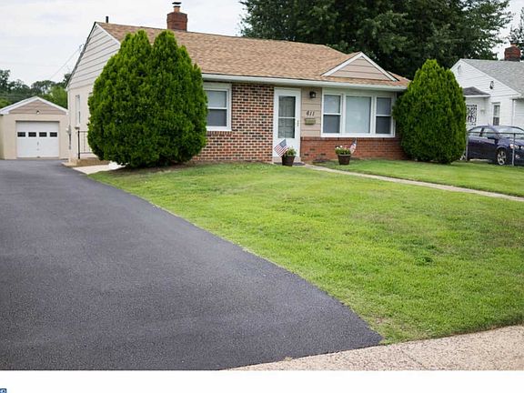 2nd image of 611 Glencroft Cir