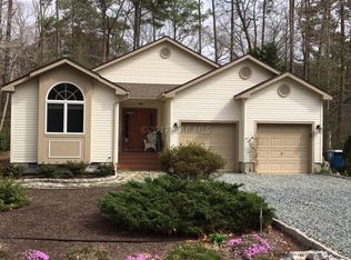 25 Canal Rd, Ocean Pines, MD 21811