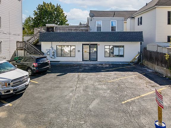 2nd image of 230 Cumberland Rd