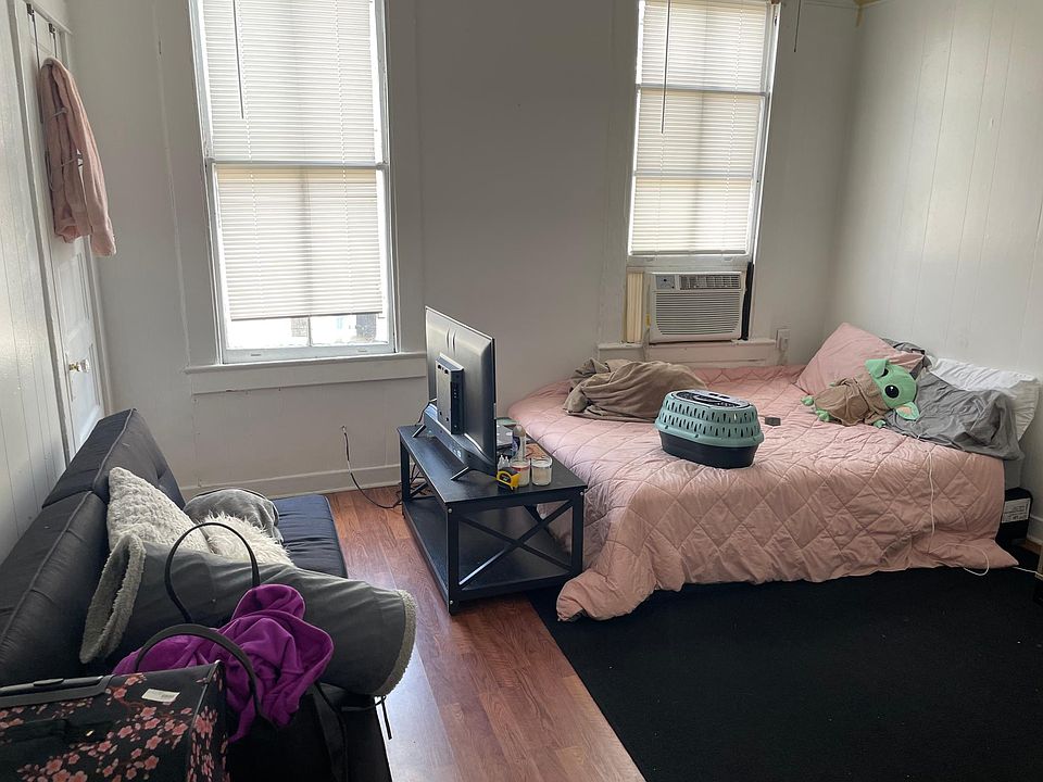 2nd image of 4000 Prytania St Unit H