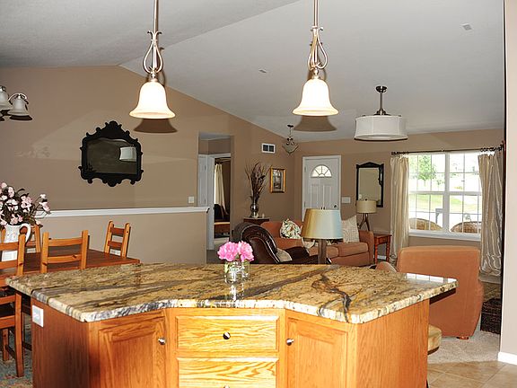 5th image of 528 Haventon Ct