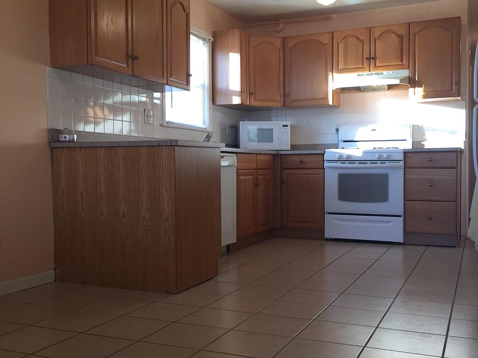 1st image of 6037 W Belmont Ave APT 2R