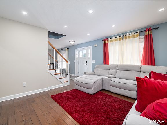 3rd image of 76 Kenmore Avenue