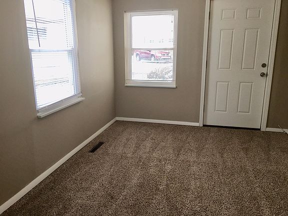 4th image of 2141 Brentnell Blvd