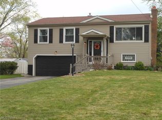 3695 Highmeadow Dr, Canfield, OH