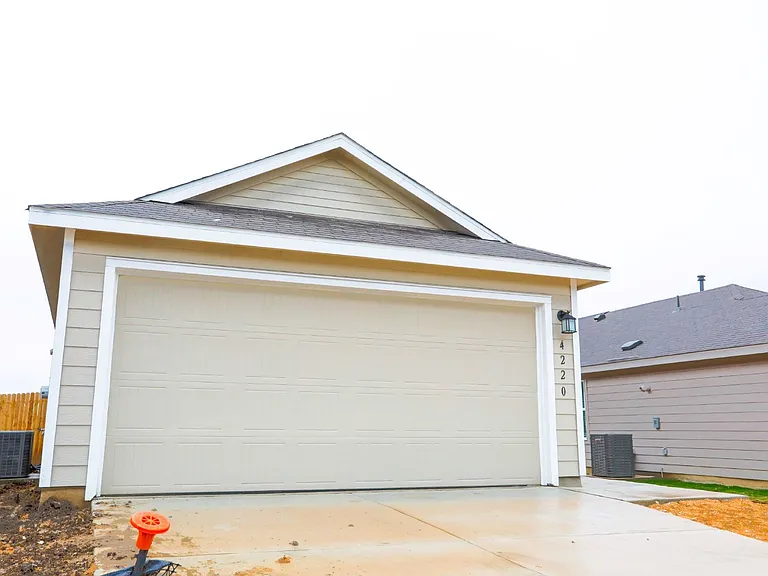 4220 Revetment Way — Photo 3