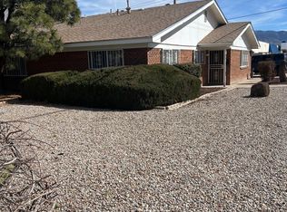 1302 Calle Del Ranchero NE, Albuquerque, NM 87106