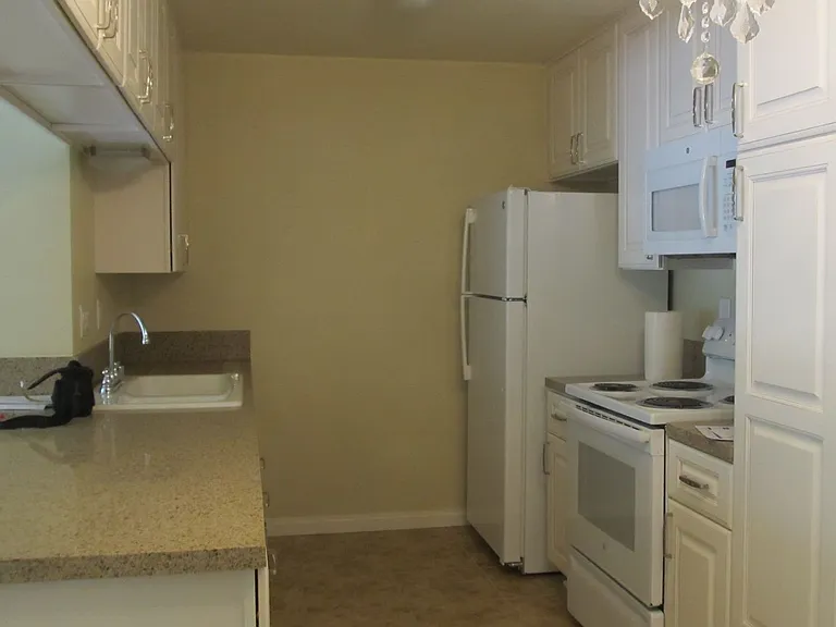 1111 Seacoast Dr #6 — Photo 7