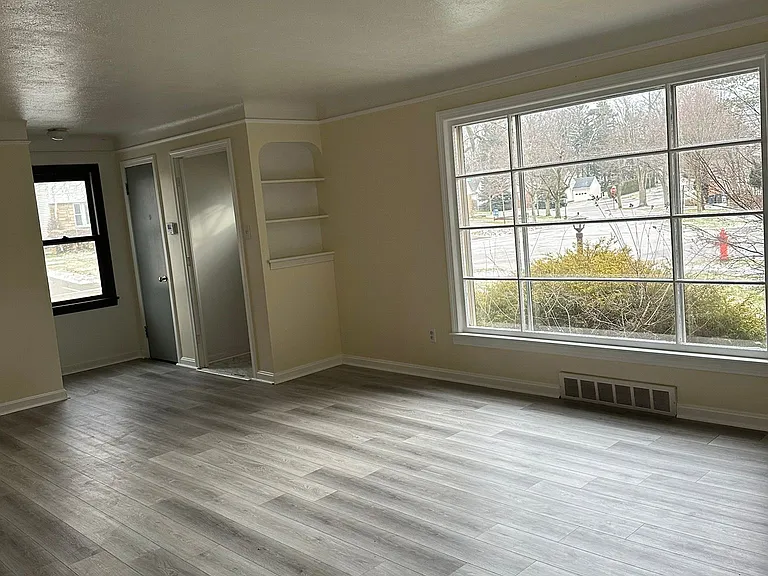4955 Westbourne Rd — Photo 1