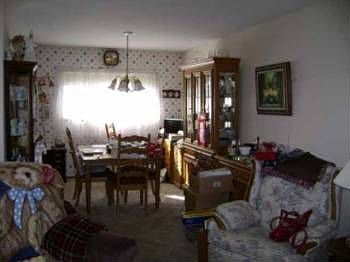 3rd image of 41 Cedarbrook Cres