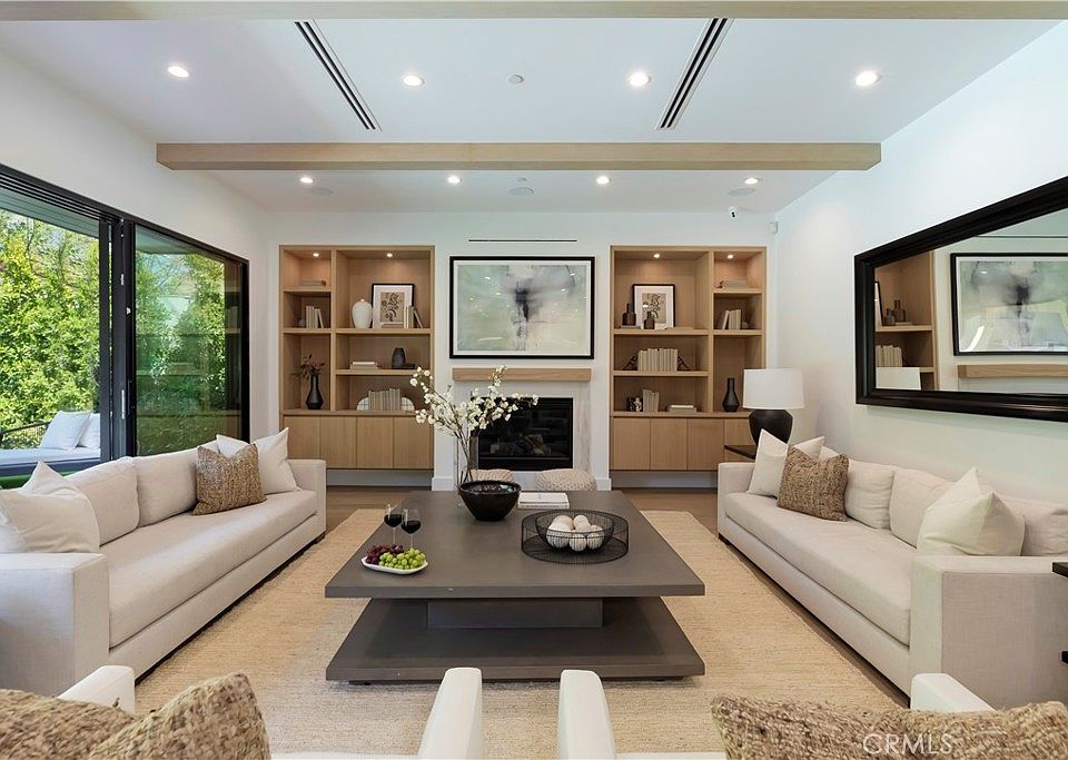 1st image of 4467 Camellia Ave