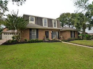 16335 Clearcrest Dr, Houston, TX 77059