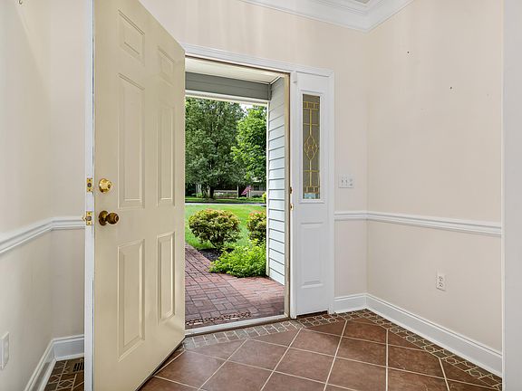 5th image of 4904 Ledges Dr