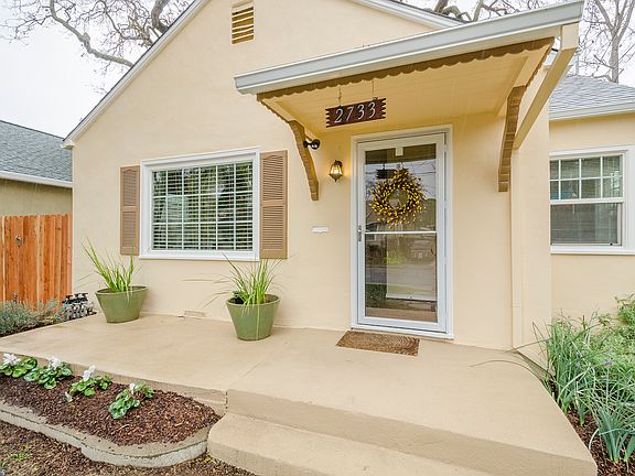 2nd image of 2733 42nd St