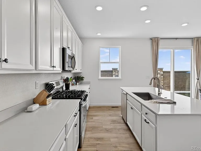 11029 Ursula St — Photo 11
