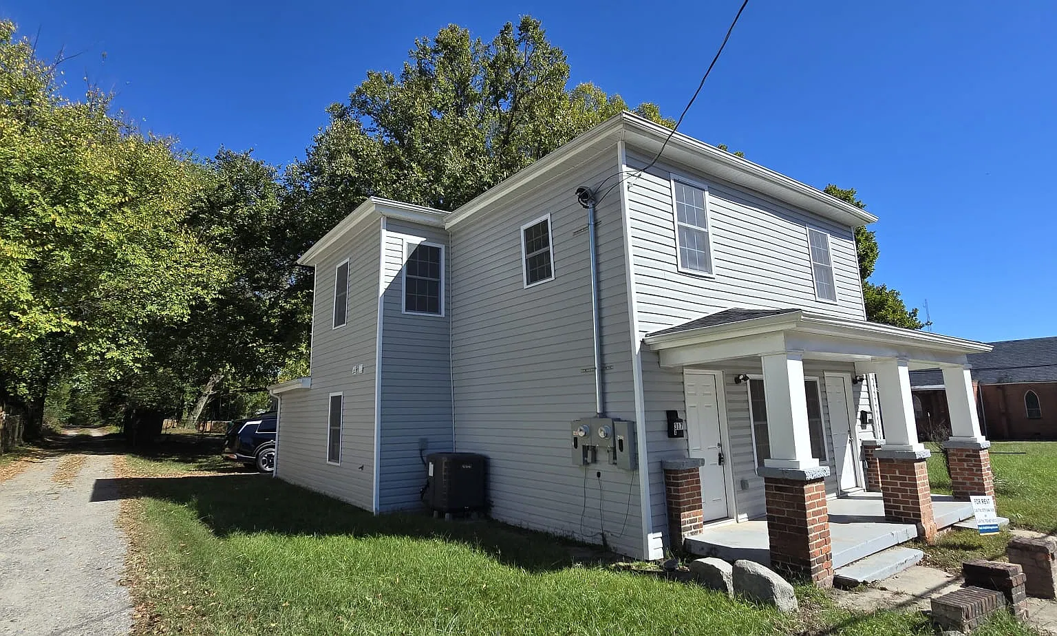 2 bed, 1.5 bath, 1933 sqft, $1,699 — Photo 1