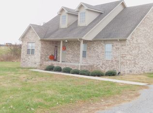 1016 Spire Way Dr, Castalian Springs, TN 37031
