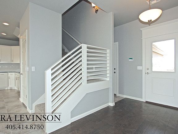 3rd image of 8704 Sw 65th