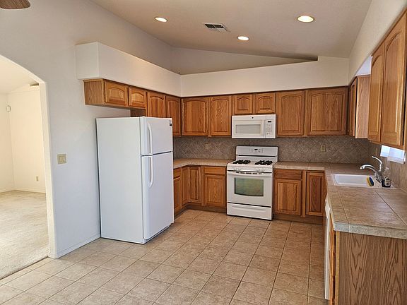 5th image of 1316 E Stony Dr
