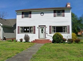 112 Powhatan Pkwy, Hampton, VA 23661