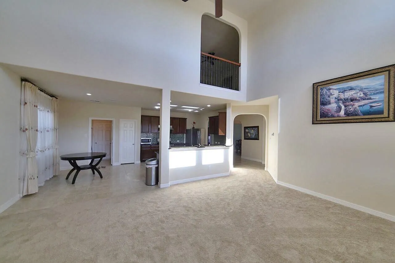 4 bed, 3.5 bath, 2969 sqft, $2,850 — Photo 4