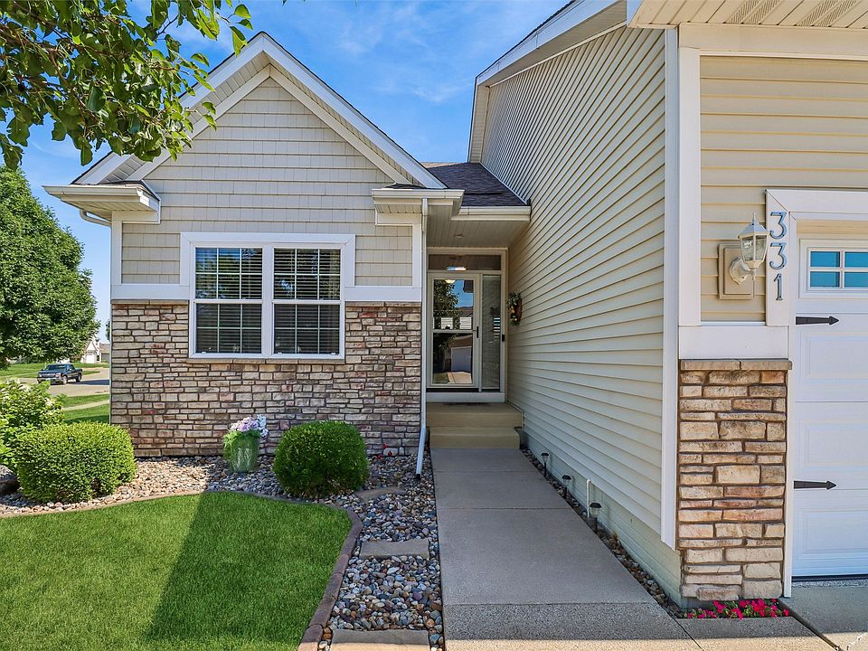 1st image of 331 NE Aaron Ln