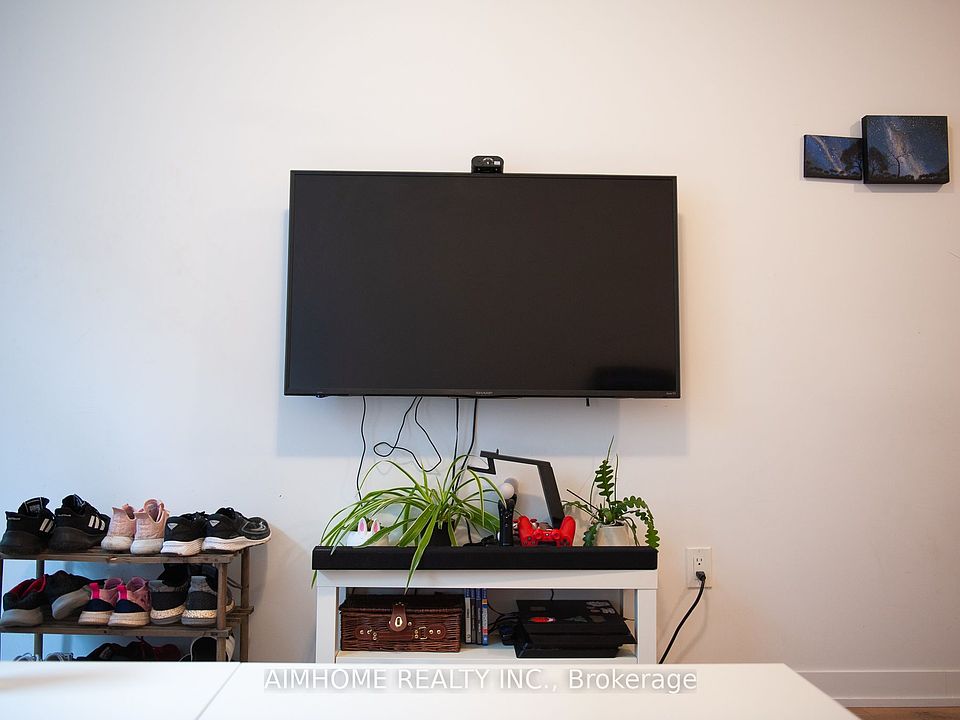 1st image of 1760 Simcoe St N #75-1