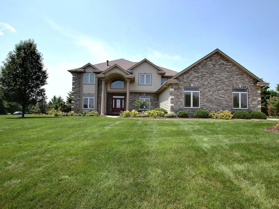 1st image of 771 Burr Oak Ln
