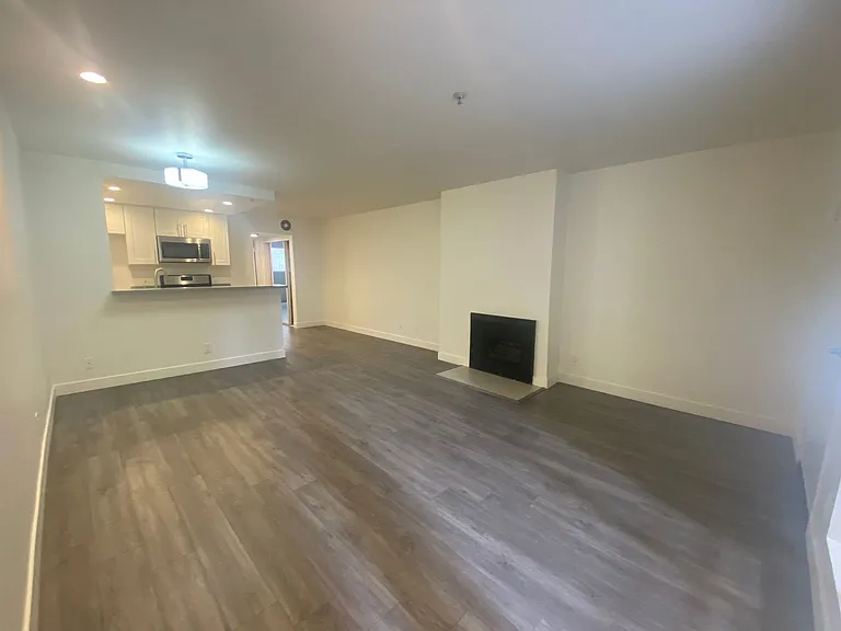 Rodeo Apartments — Photo 7