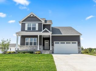 2751 Clivedon Rd, Howell, MI 48843